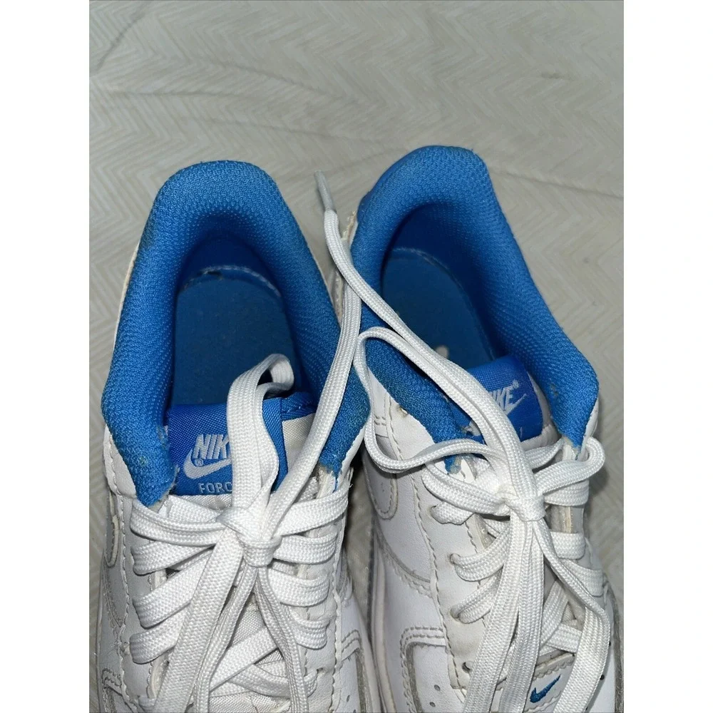 NIKE FORCE 1 Youth/Boys White Blue Sneakers Low Sz 12.5 C Shoes DV1332101 Athlet - Picture 10 of 15
